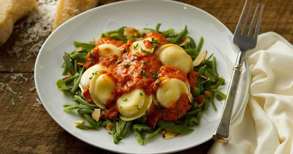 Four Cheese Ravioli with Whole Green Beans